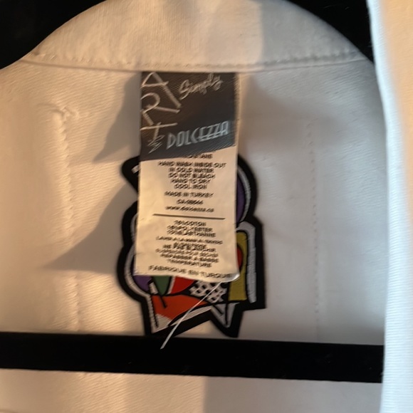 Ladies XL White Jacket with Artwork - Picture 7 of 8